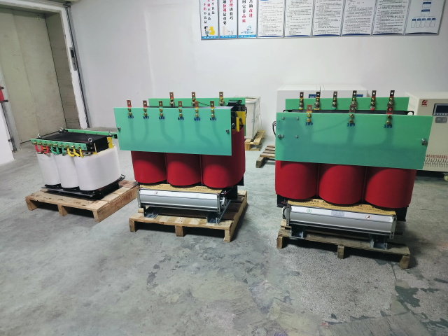昆玉KS11-1000KVA矿用变压器